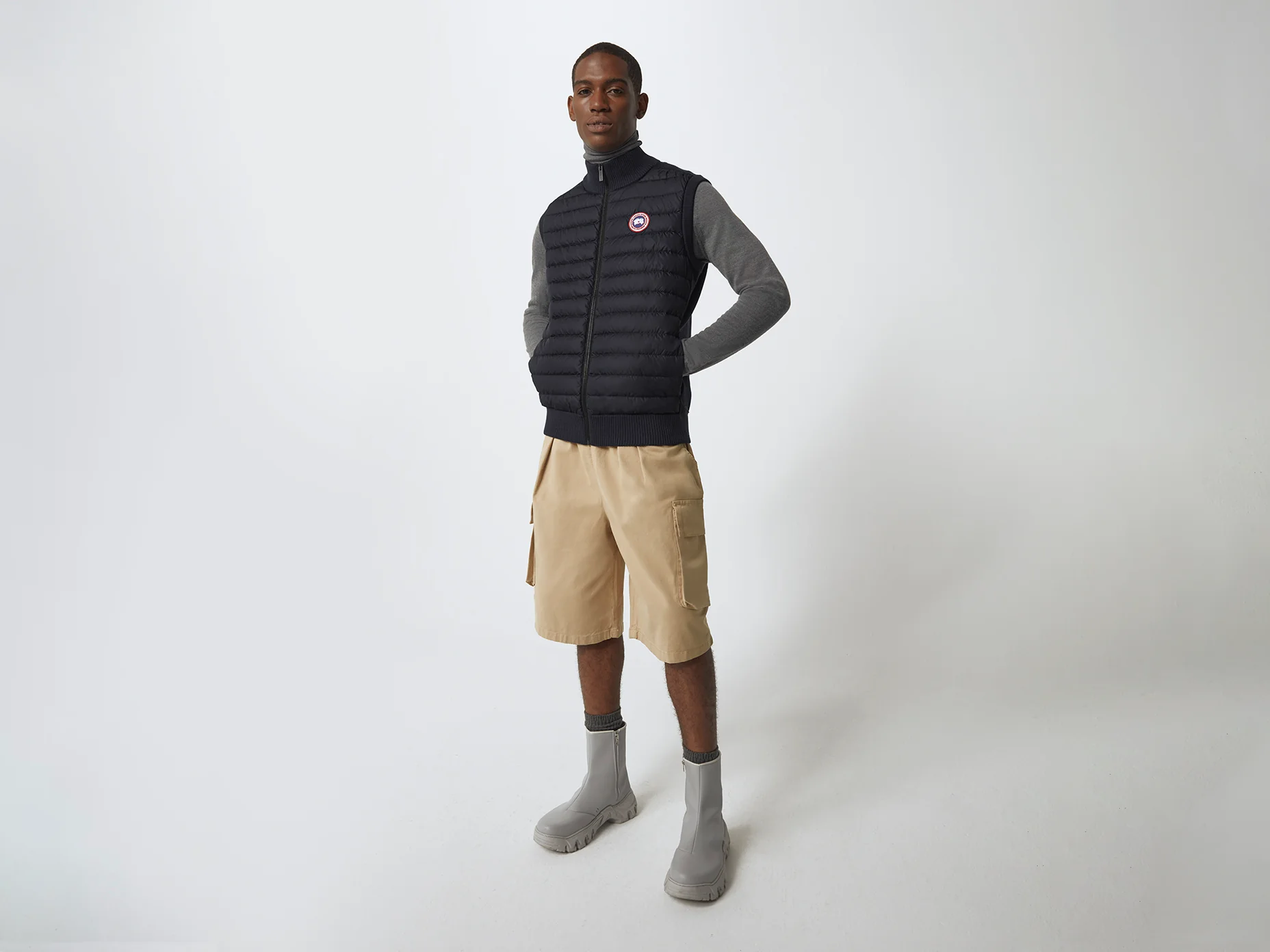 HyBridge Knit Vest - Image 10