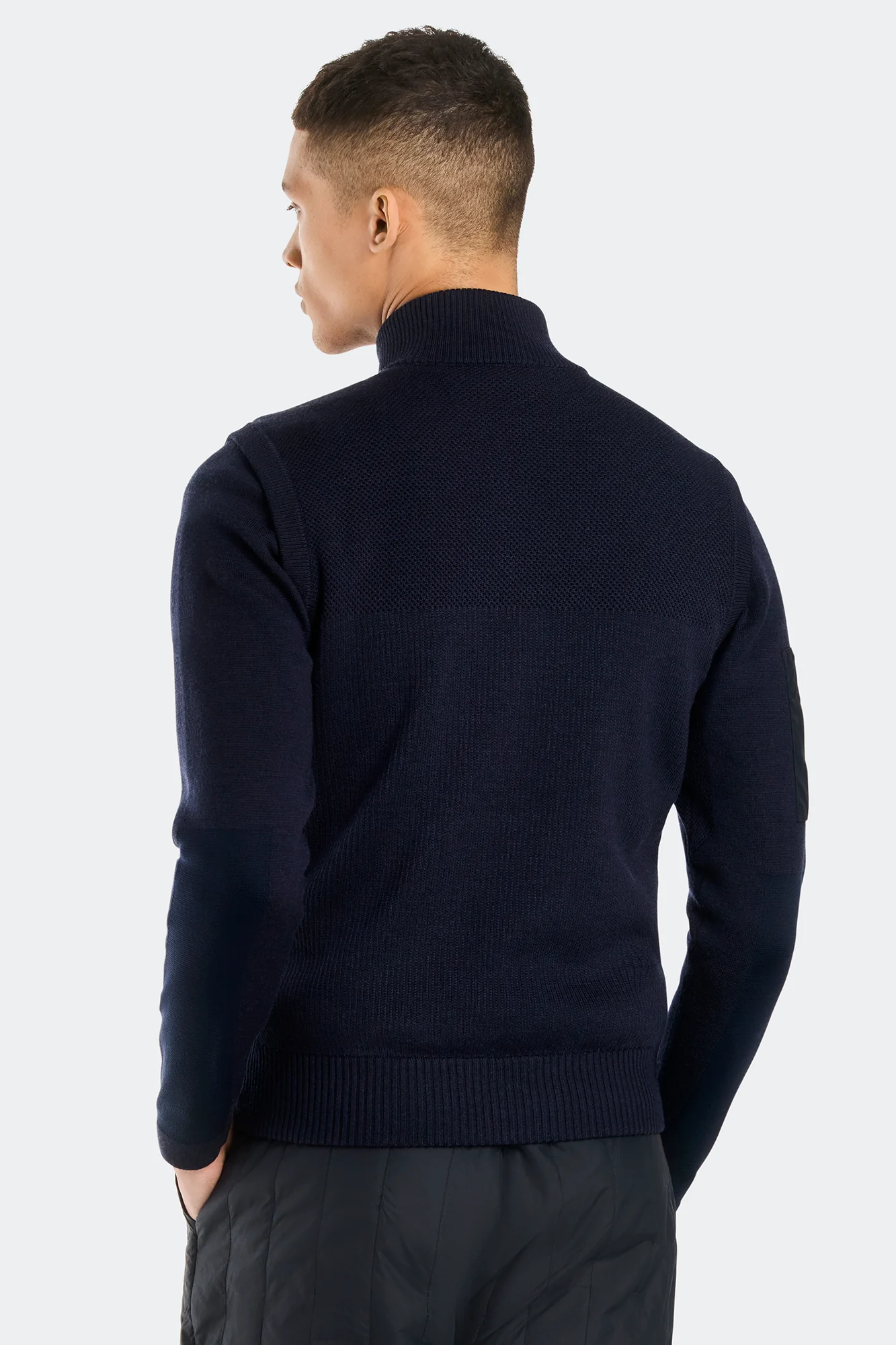 HyBridge Knit Vest - Image 4