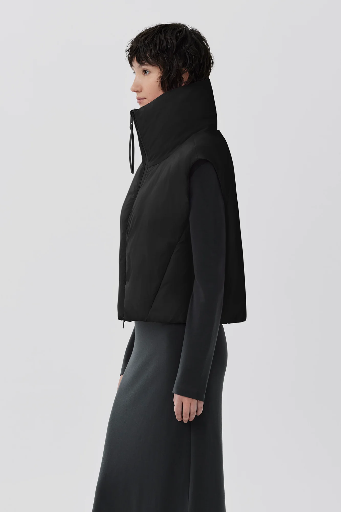 Spessa Cropped Vest - Image 11