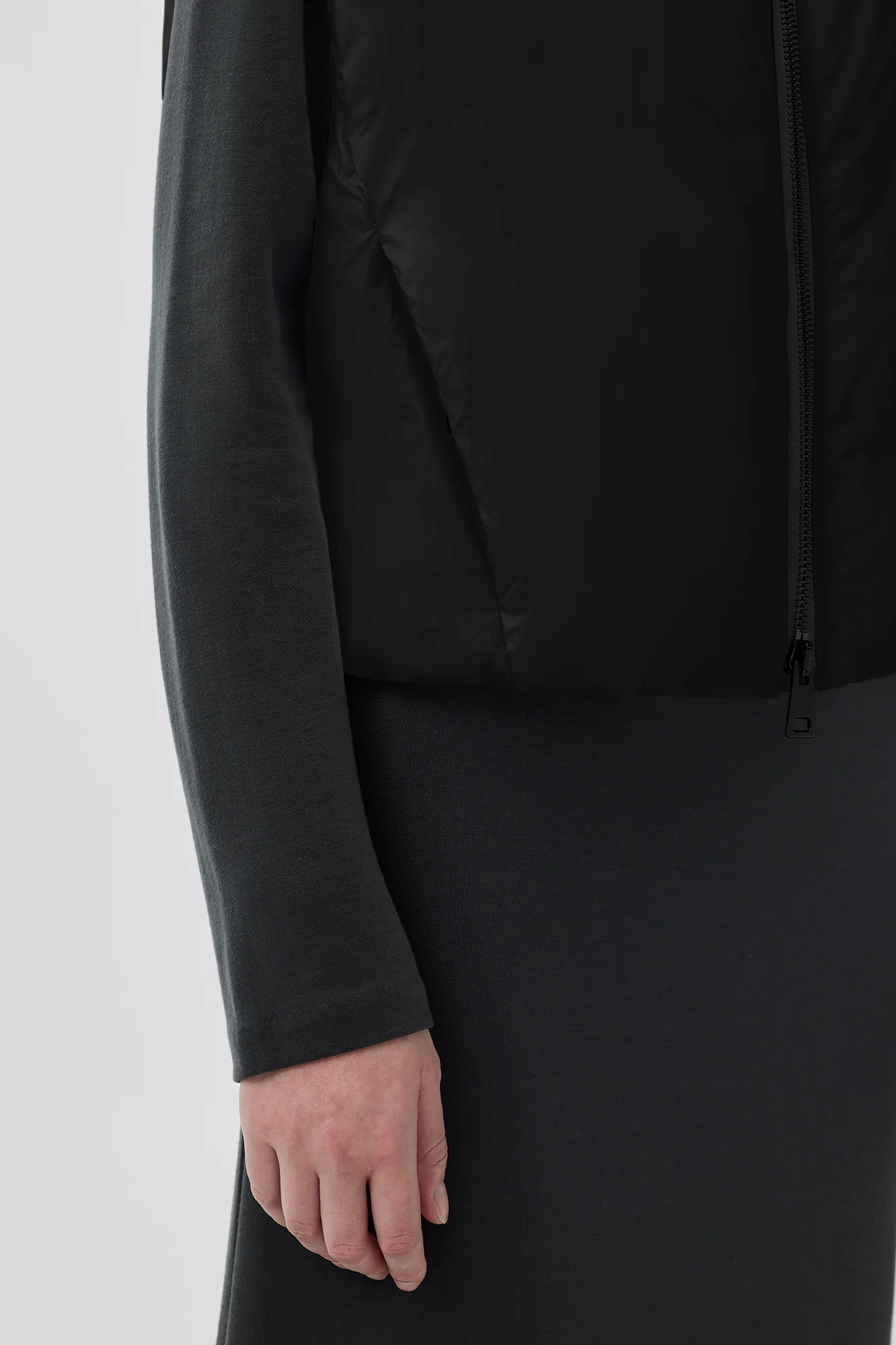 Spessa Cropped Vest - Image 14