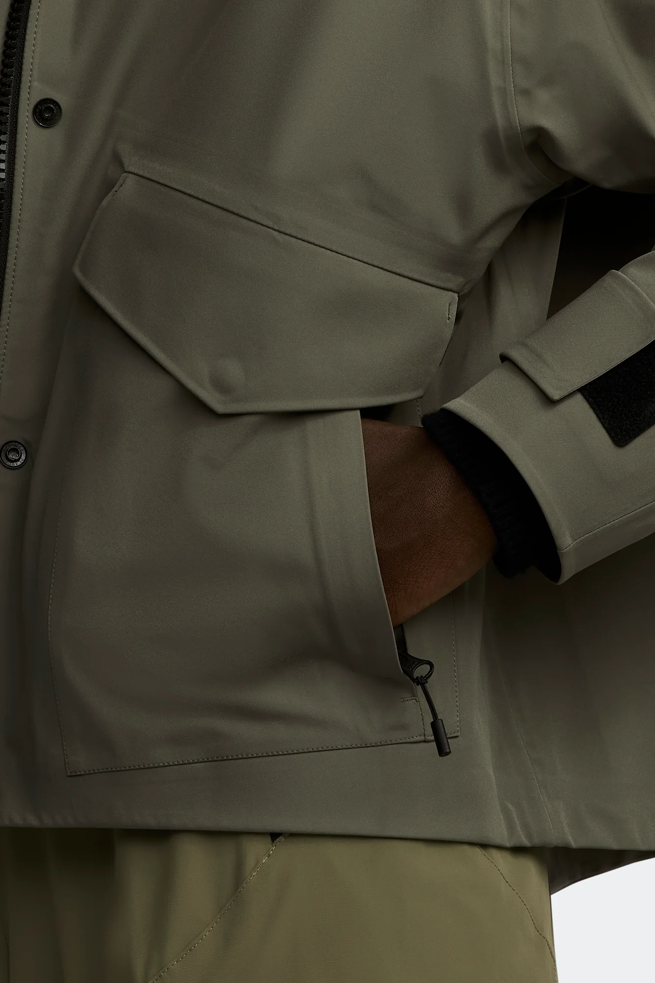 Tofino Rain Jacket Black Label - Image 13